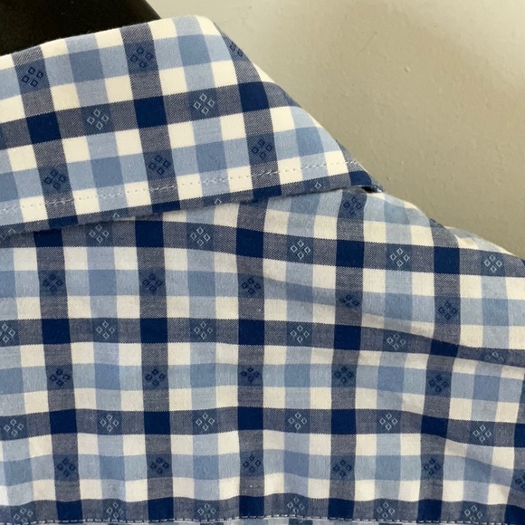 Nice dress, fun shirt - Picture 7 of 8